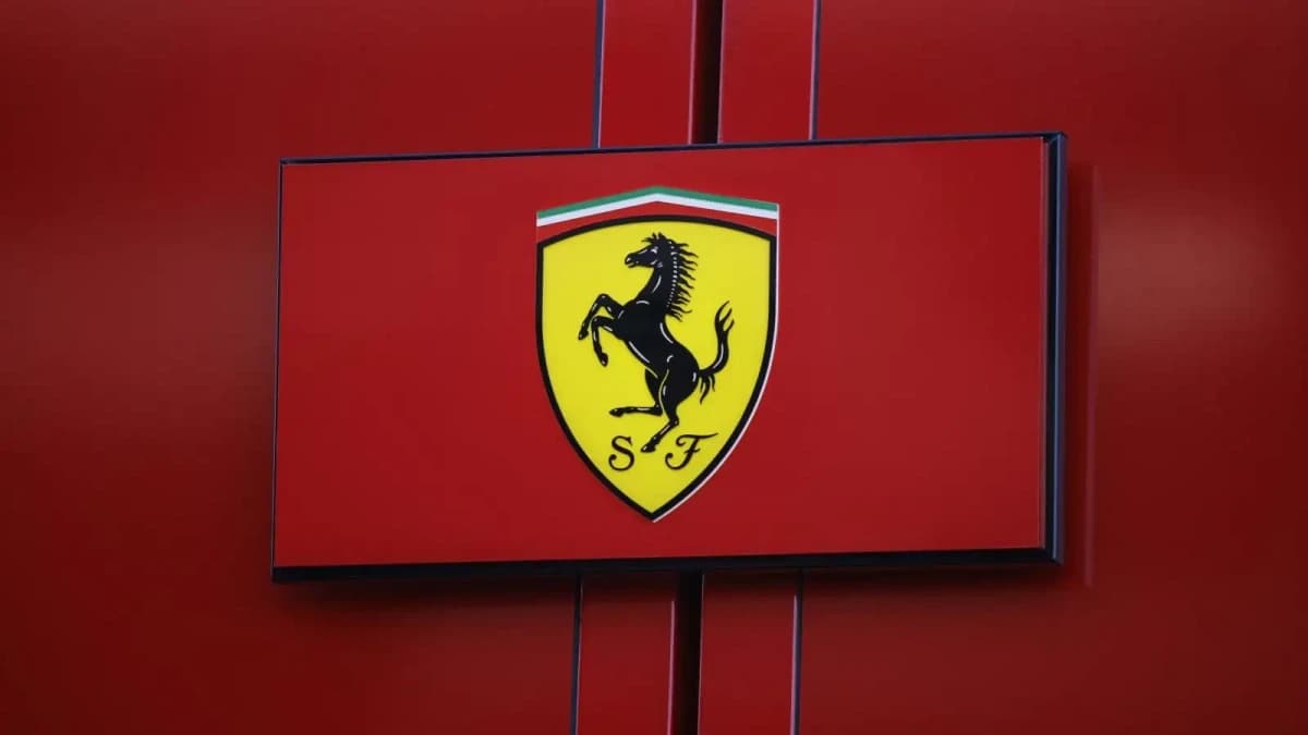 Ferrari festeggia 96 anni mentre i commenti dei tifosi esplodono