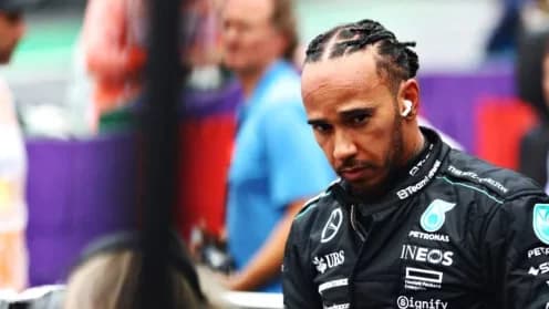 Hamilton continua con Mercedes fino a fine stagione 2023