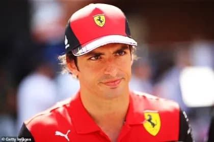 GP di Las Vegas: Sainz prevede una lotta tra Ferrari e Mercedes