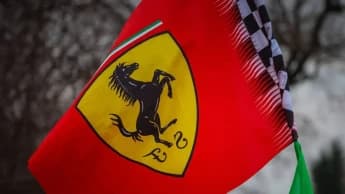 Ferrari tra critiche “imbarazzanti” e la promessa di Piero Ferrari: “Torneremo a vincere”