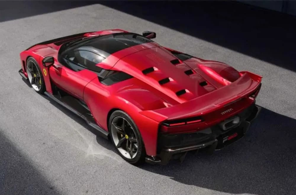 La ‘Bestia’ da 3,8 Milioni di Dollari e 1200 CV Che È ‘Vicina alla F1’ Dopo il Test a Fiorano