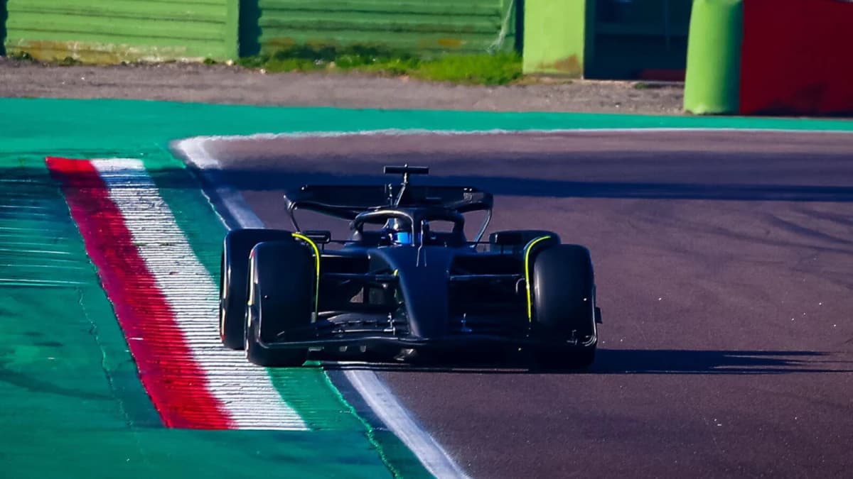 Prima occhiata: Sergio Perez rompe il silenzio con una Ferrari nera nei test di Imola Prima occhiata: Sergio Perez rompe il silenzio con una Ferrari nera nei test di Imola
